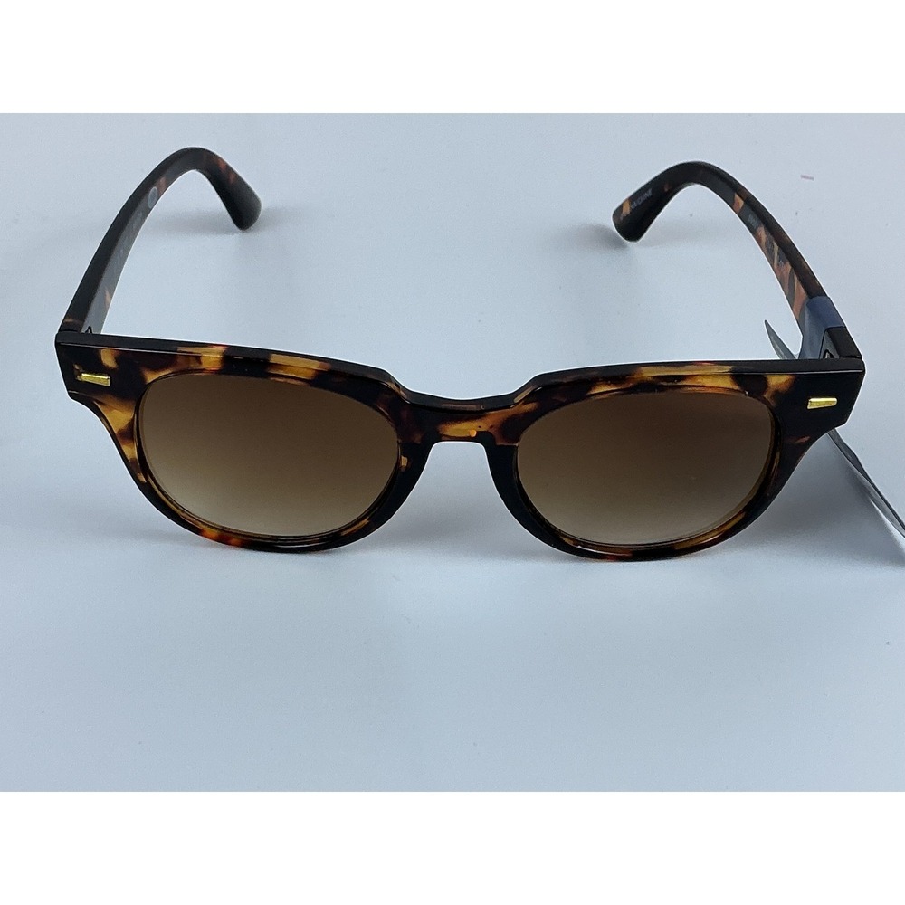 NWT‎ Universal Thread Women's Sunglasses Tortoise Shell Frame Gradient Lens